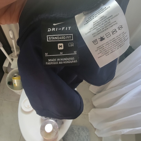 Nike Tight Shorts - Picture 5 of 6